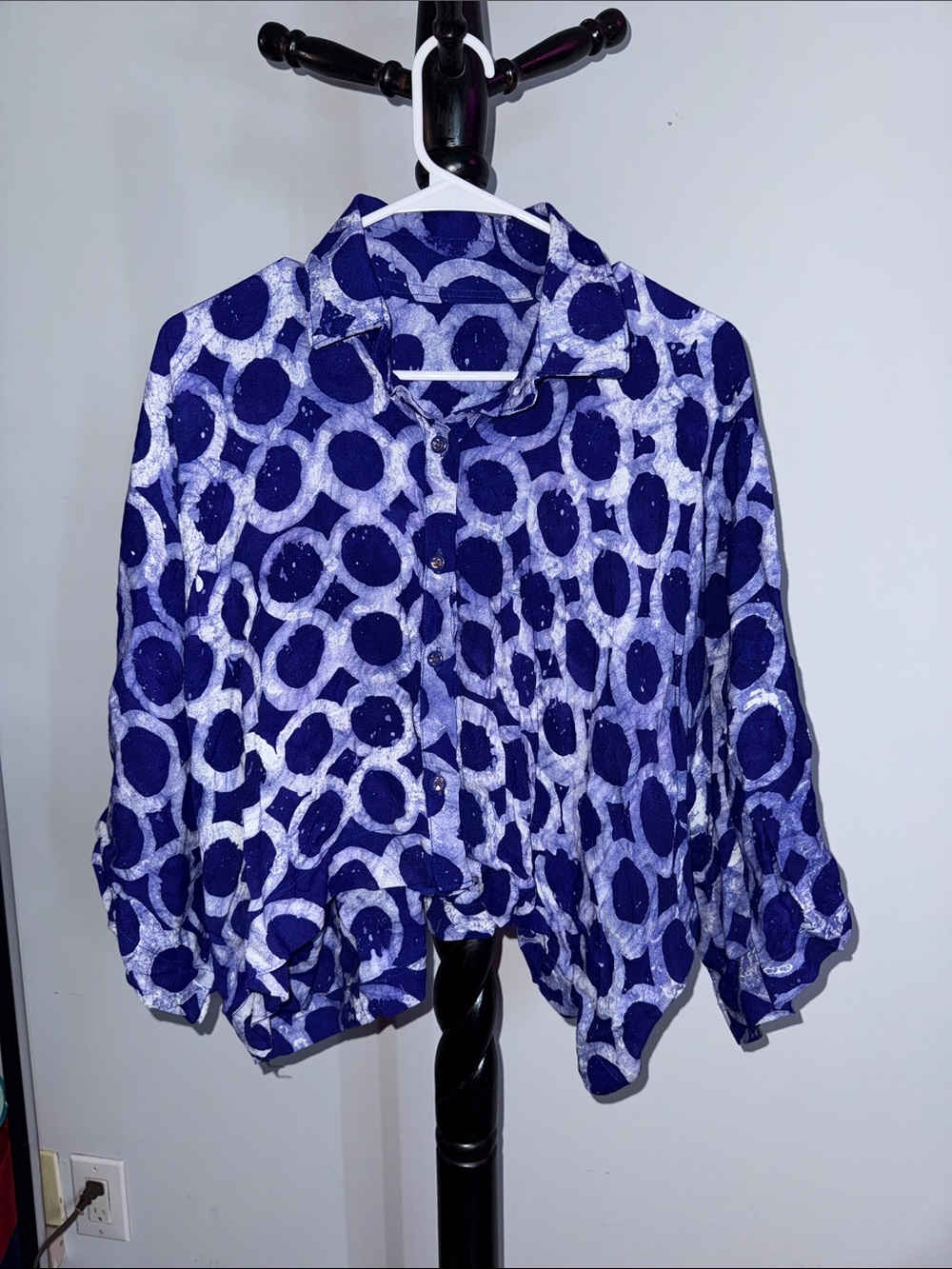 Blue Circle Print Women's Button-Up Top 31